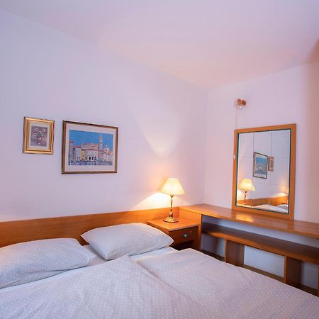 Apartments Baki Кранска гора Стая снимка